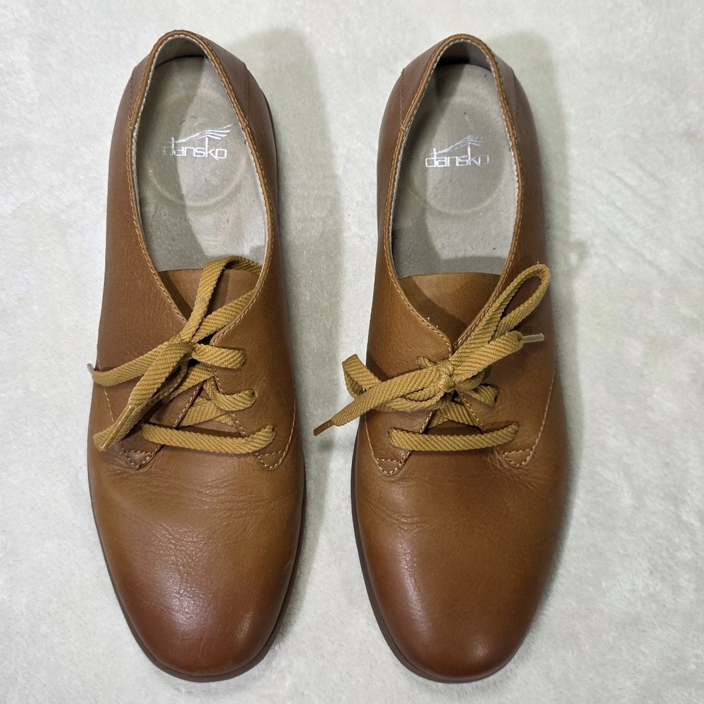 Dansko Libbie Versatile Oxford Lightweight Leather Lace Up Shoe Minimalist Retro